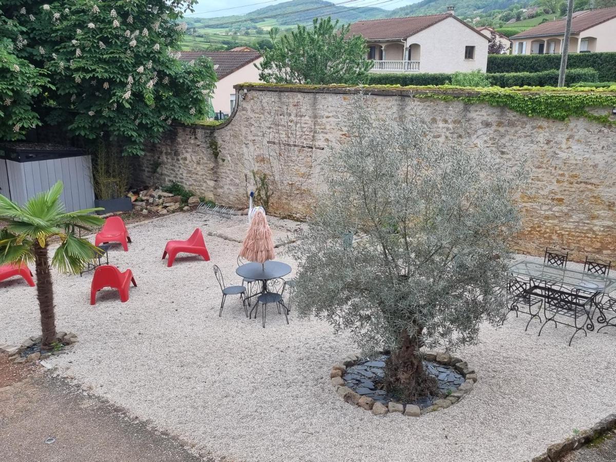 Le Manoir- Cluny Bed and Breakfast Εξωτερικό φωτογραφία