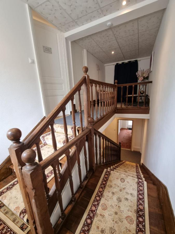 Le Manoir- Cluny Bed and Breakfast Εξωτερικό φωτογραφία