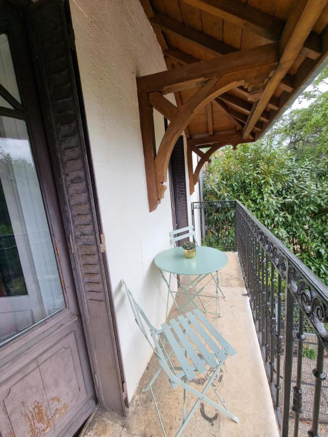 Le Manoir- Cluny Bed and Breakfast Εξωτερικό φωτογραφία