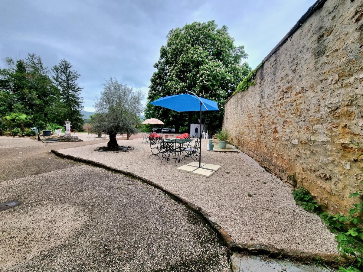 Le Manoir- Cluny Bed and Breakfast Εξωτερικό φωτογραφία